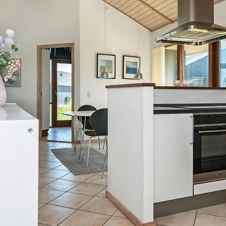 8 Person Holiday Home In Ulfborg Exteriör bild
