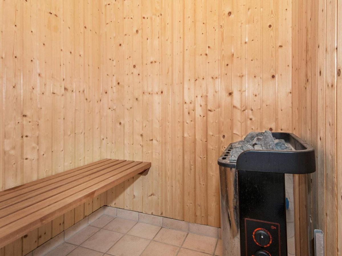 8 Person Holiday Home In Ulfborg Exteriör bild