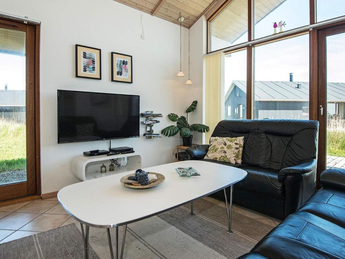 8 Person Holiday Home In Ulfborg Exteriör bild