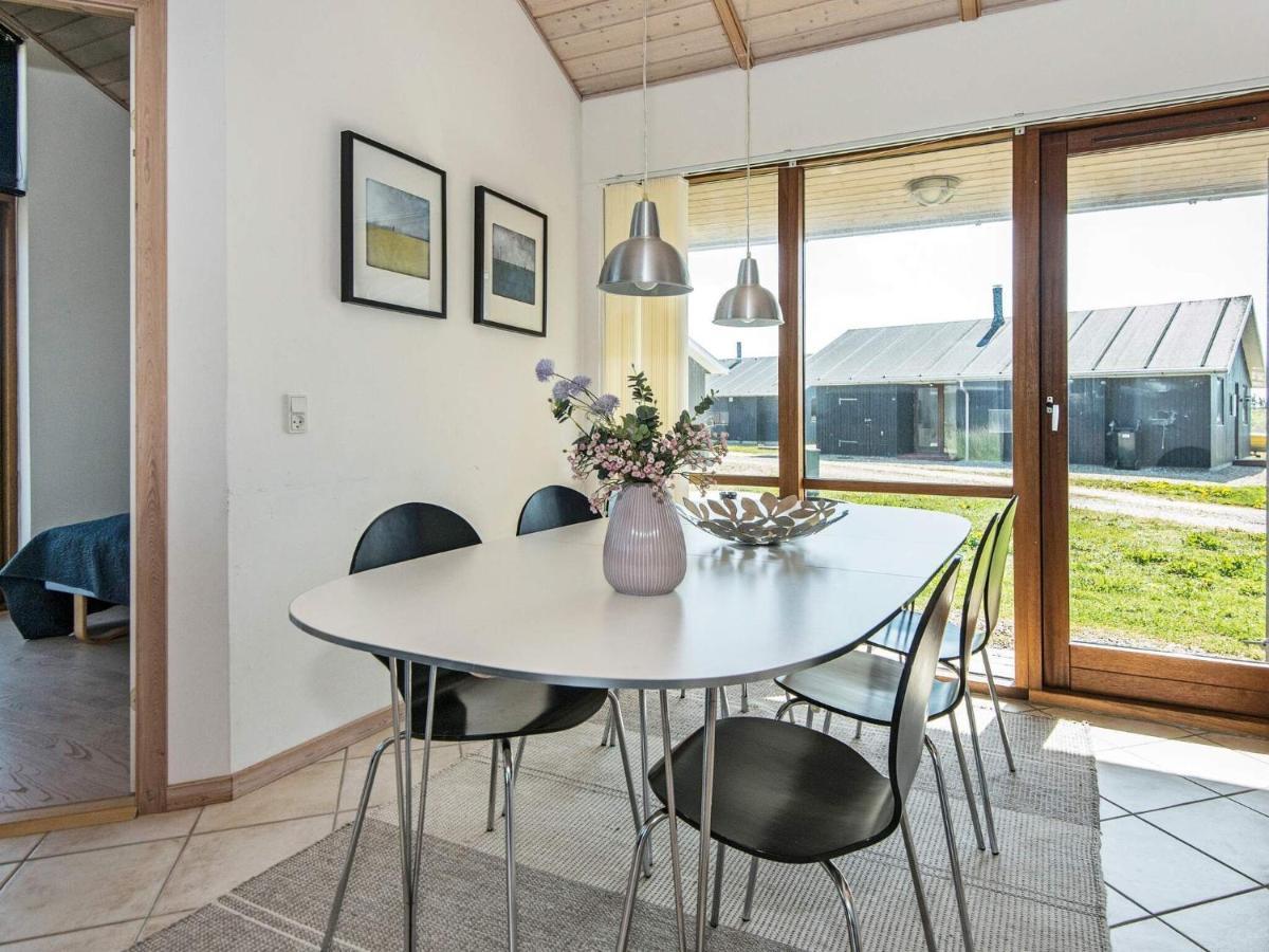 8 Person Holiday Home In Ulfborg Exteriör bild